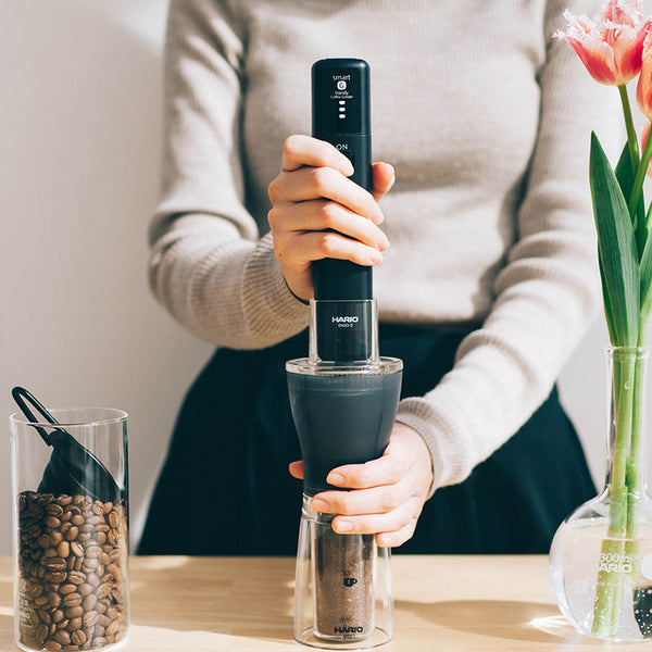 Hario Electro Solo Portable Electric Grinder - Monkeyboard Coffee